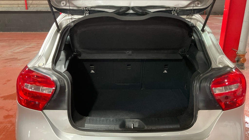 Used Mercedes-Benz A-Class 2015 for sale - 76643378: Photo 3