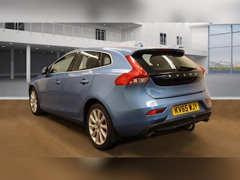 Used Volvo V40 2015 for sale - 75446446: Photo