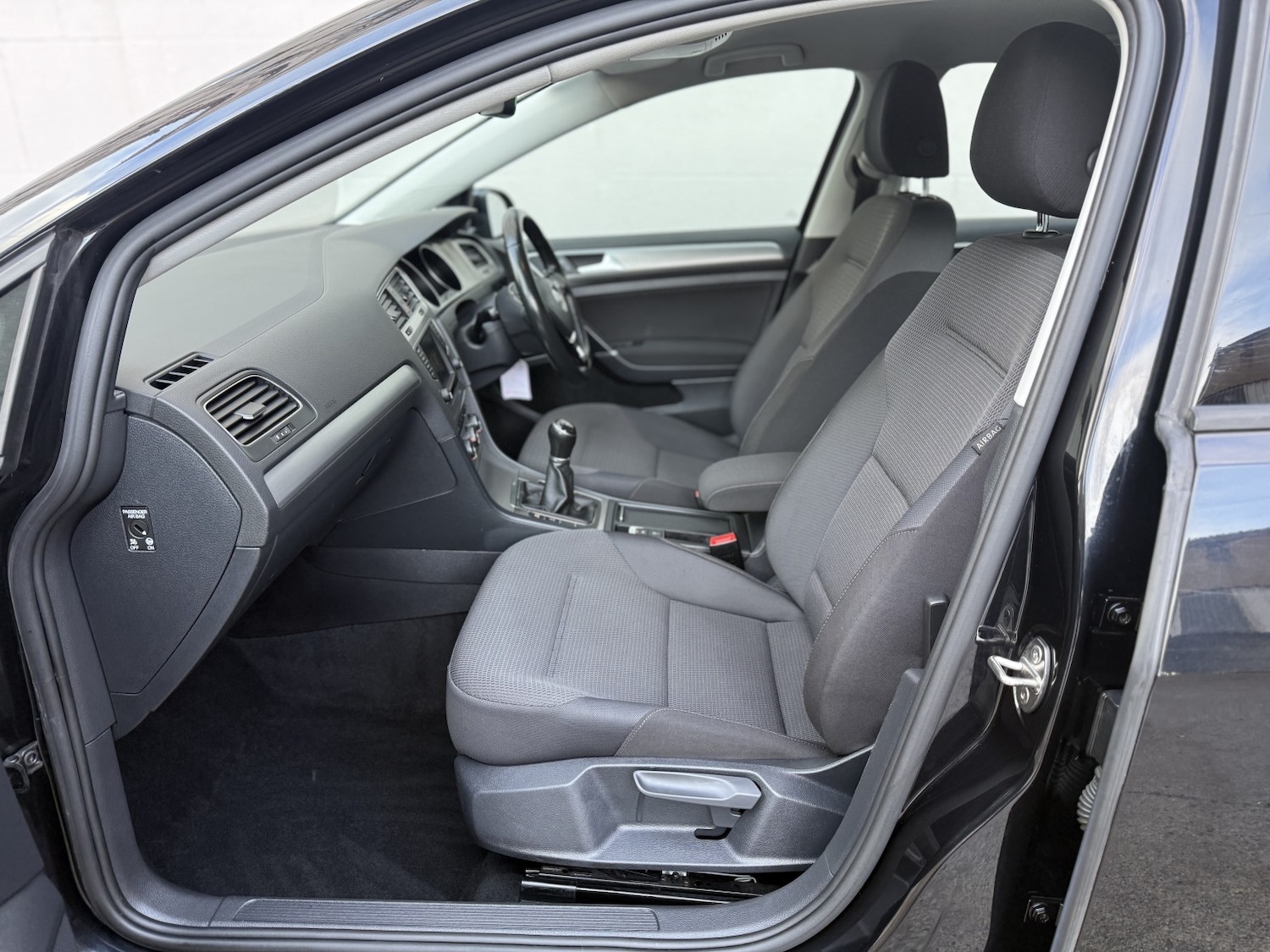 Used Volkswagen Golf 2016 for sale - 76439973: Photo 12