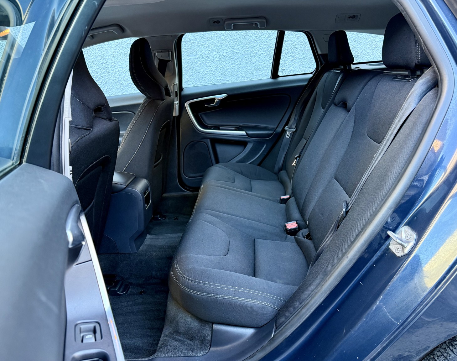 Used Volvo V60 2015 for sale - 76618614: Photo 13