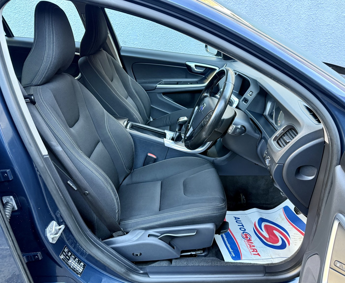 Used Volvo V60 2015 for sale - 76618614: Photo 14