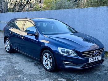 Used Volvo V60 2015 for sale - 76618614: Photo