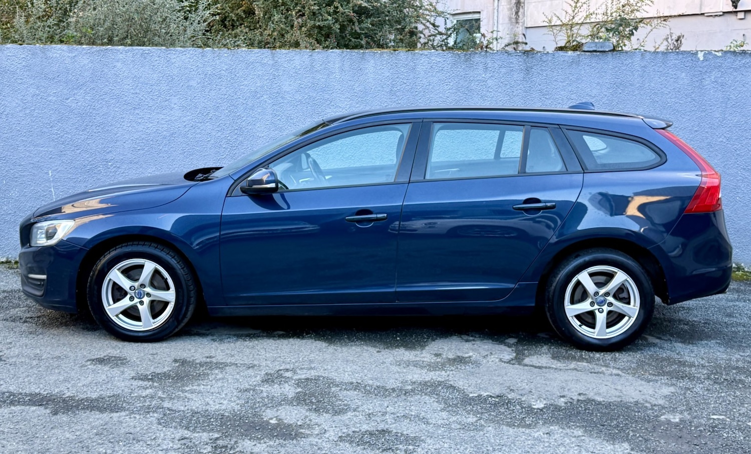 Used Volvo V60 2015 for sale - 76618614: Photo 5