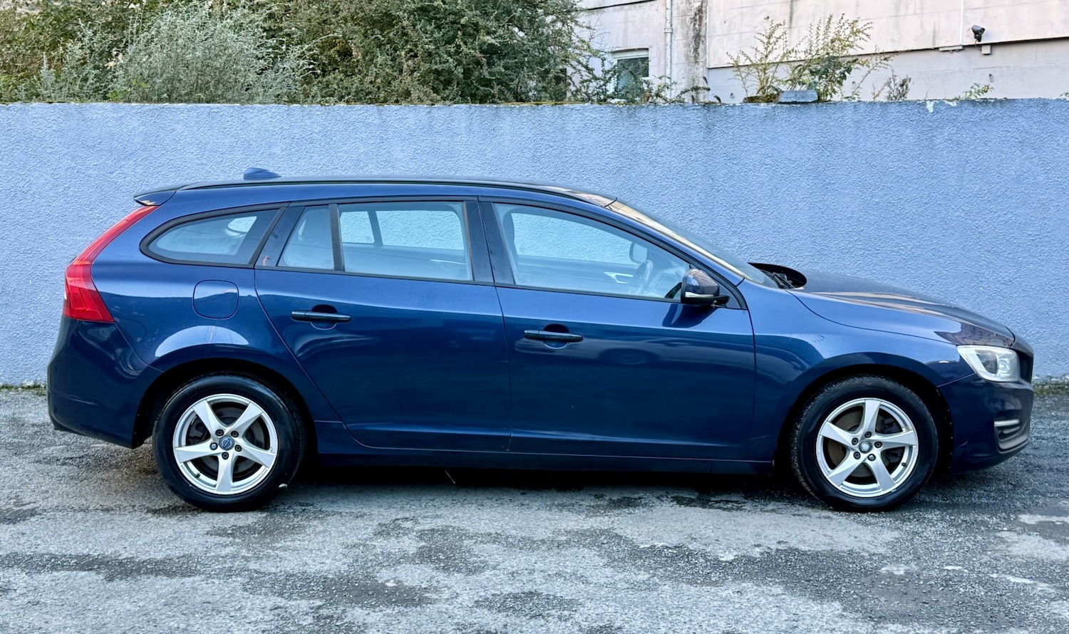 Used Volvo V60 2015 for sale - 76618614: Photo 6