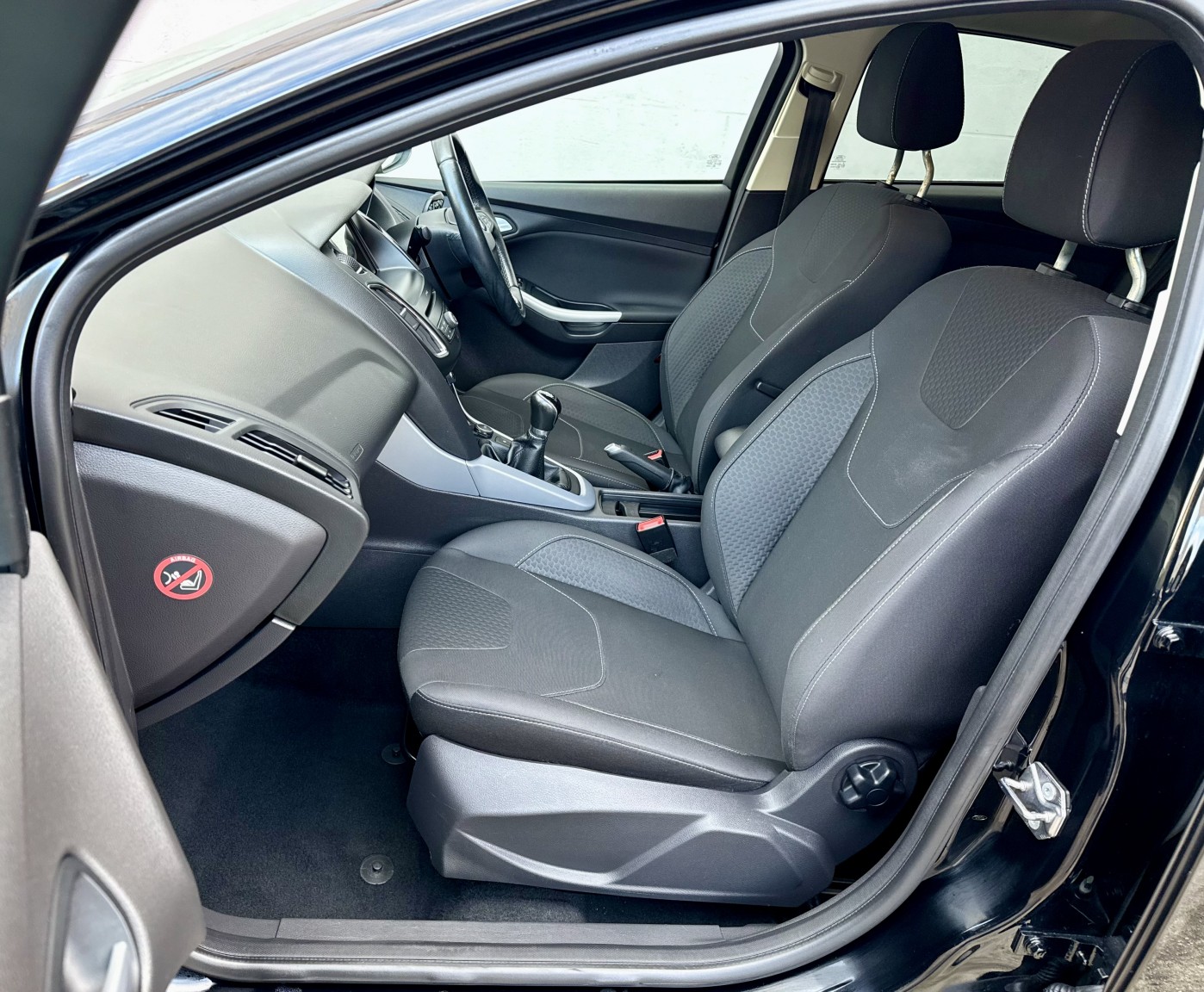 Used Ford Focus 2017 for sale - 76793125: Photo 17