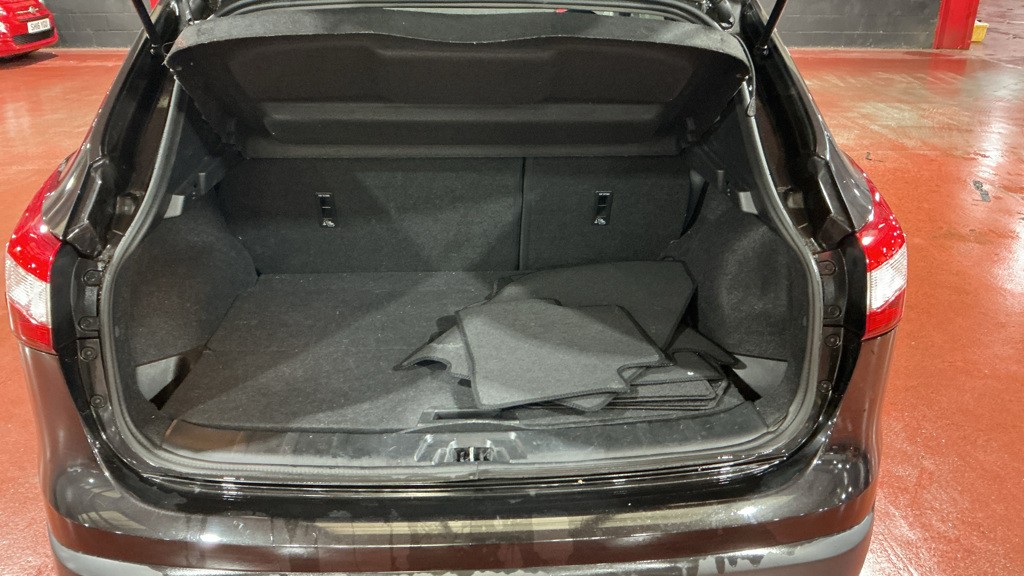 Used Nissan Qashqai 2016 for sale - 77277447: Photo 6