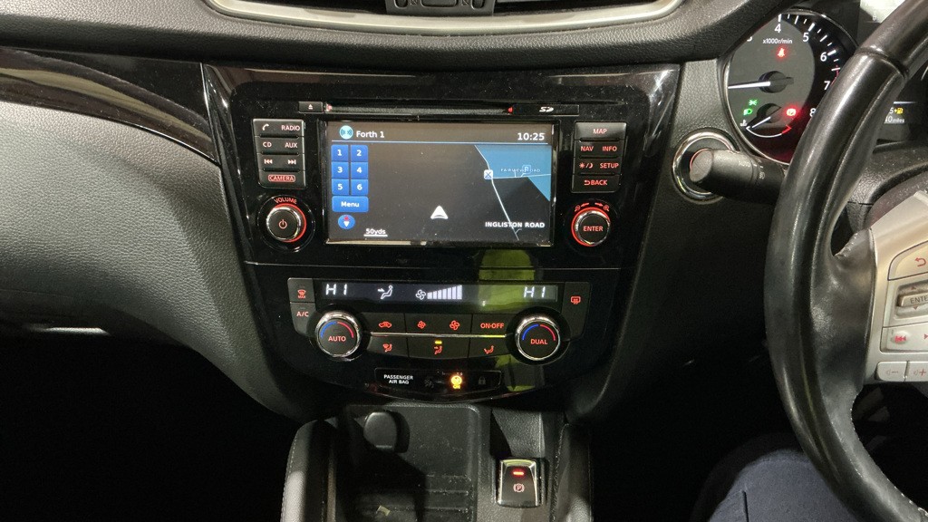 Used Nissan Qashqai 2016 for sale - 77277447: Photo 9