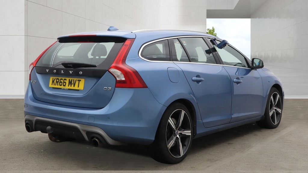 Used Volvo V60 2016 for sale - 78213546: Photo 3