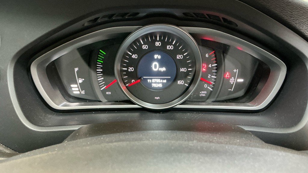 Used Volvo V40 2016 for sale - 76455502: Photo 10