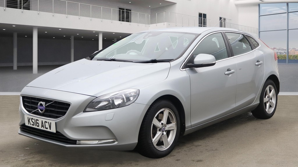 Used Volvo V40 2016 for sale - 76455502: Photo 2