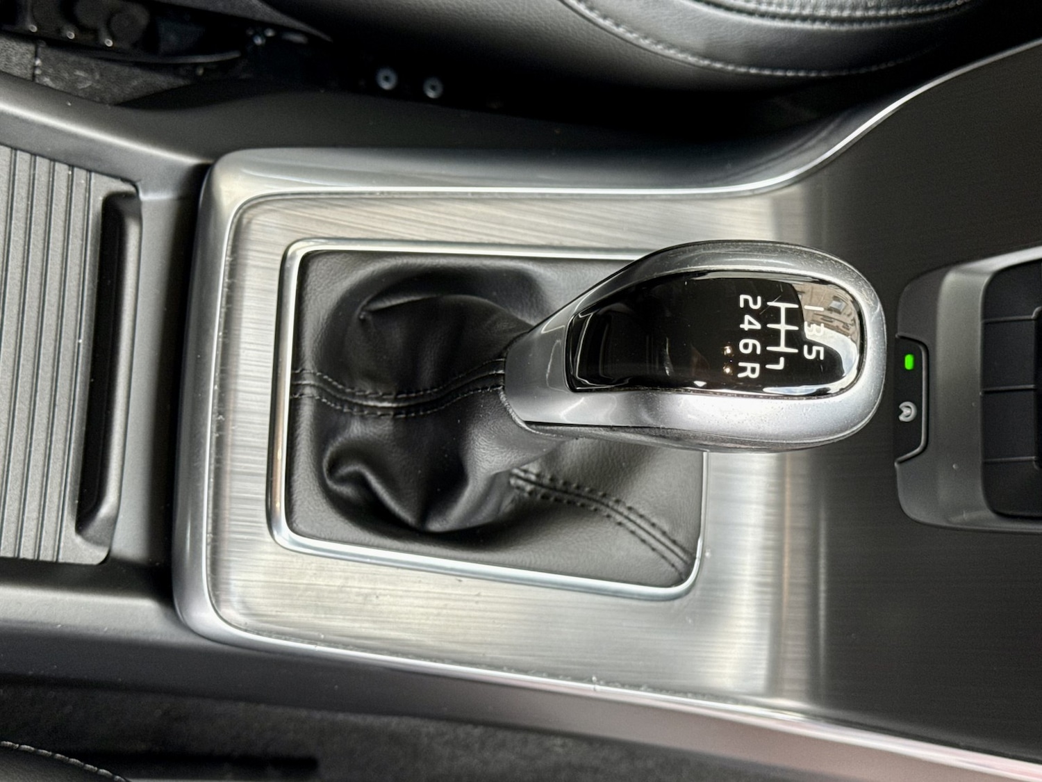 Used Volvo V40 2016 for sale - 76455502: Photo 26