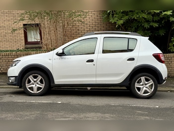 Used Dacia Sandero Stepway 2016 for sale - 76670780: Photo