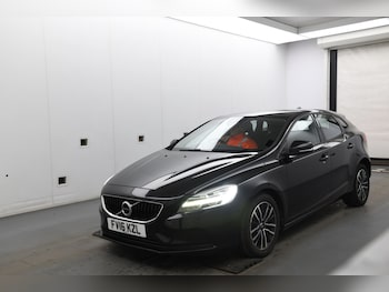 Used Volvo V40 2016 for sale - 77303643: Photo