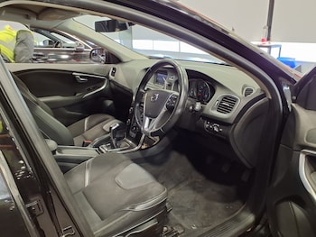 Used Volvo V40 2016 for sale - 77303643: Photo