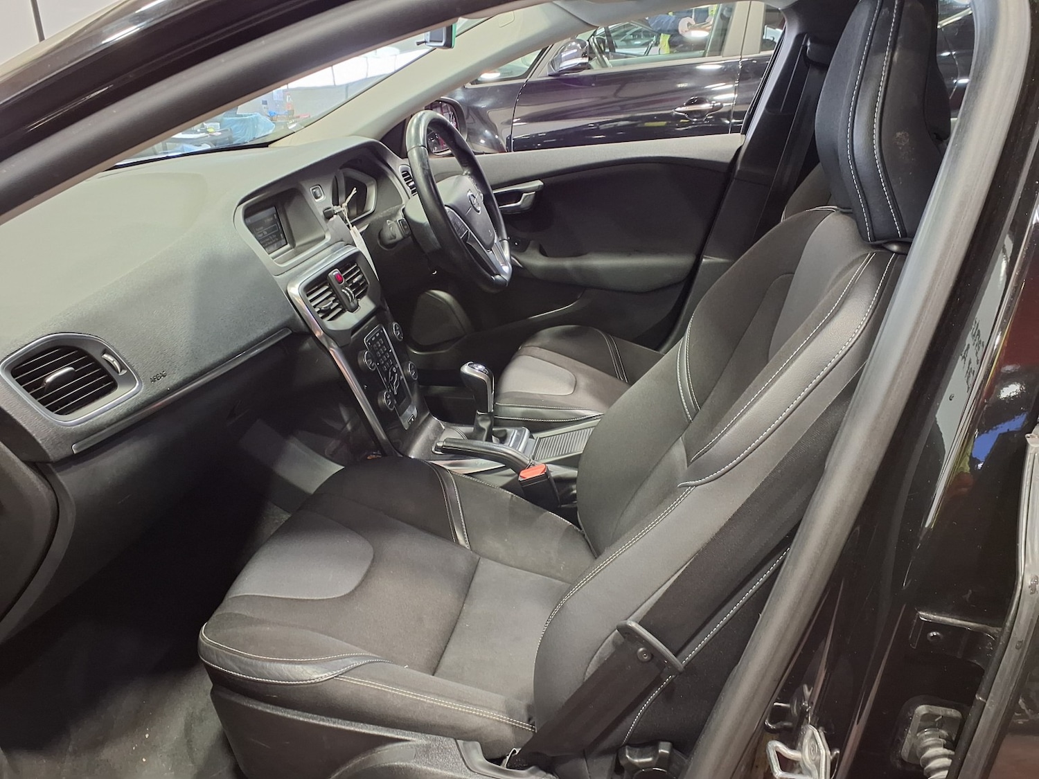 Used Volvo V40 2016 for sale - 77303643: Photo 7