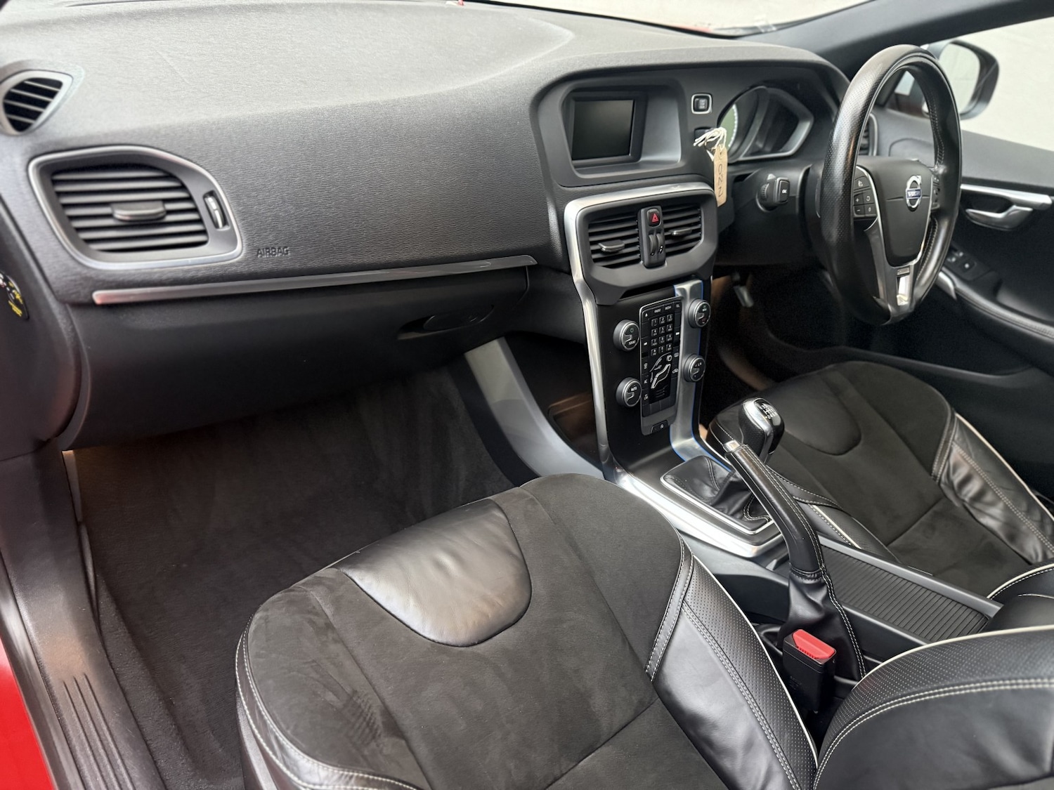 Used Volvo V40 2016 for sale - 76758852: Photo 13