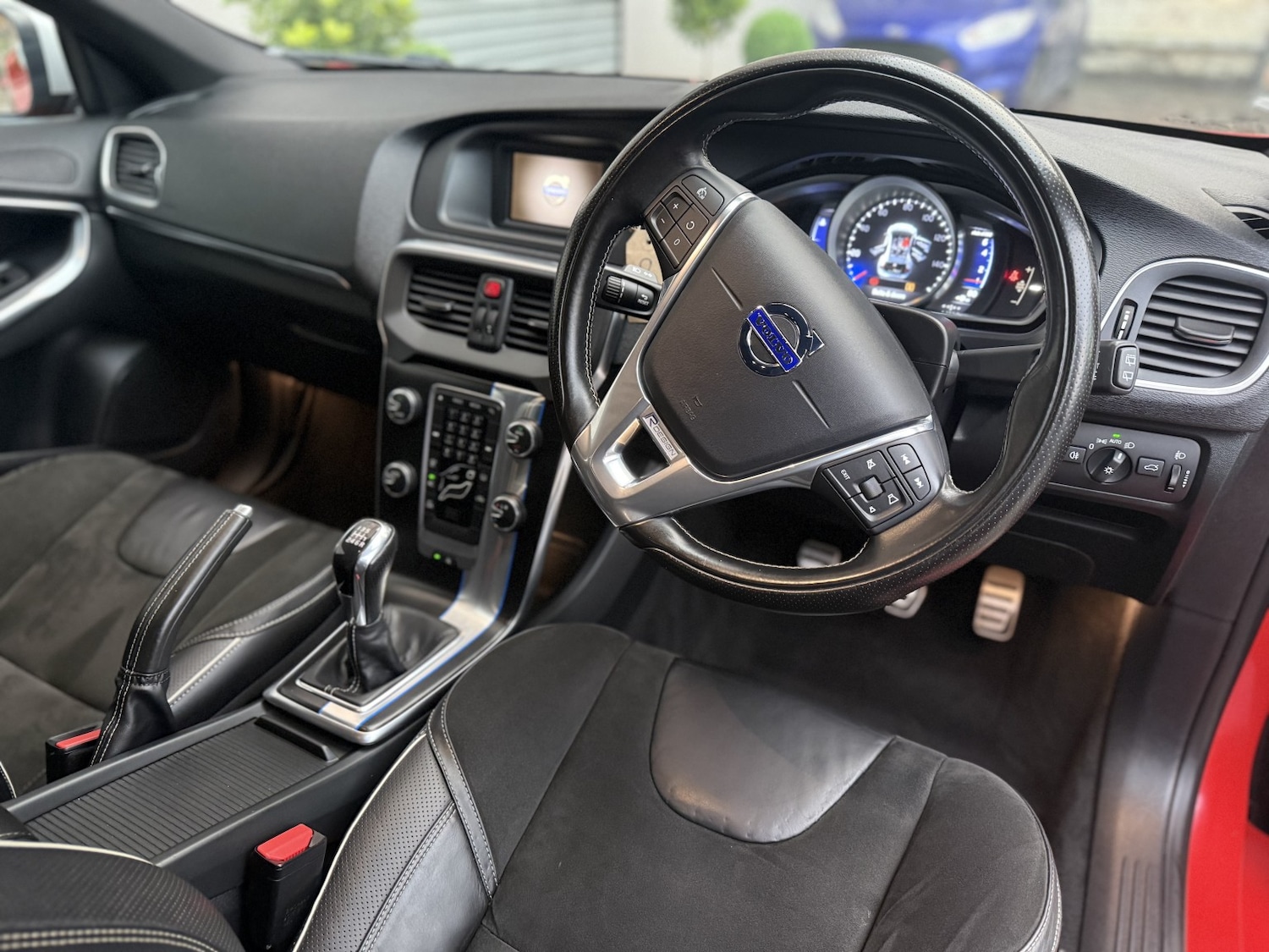 Used Volvo V40 2016 for sale - 76758852: Photo 15