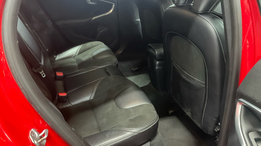 Used Volvo V40 2016 for sale - 76758852: Photo 8