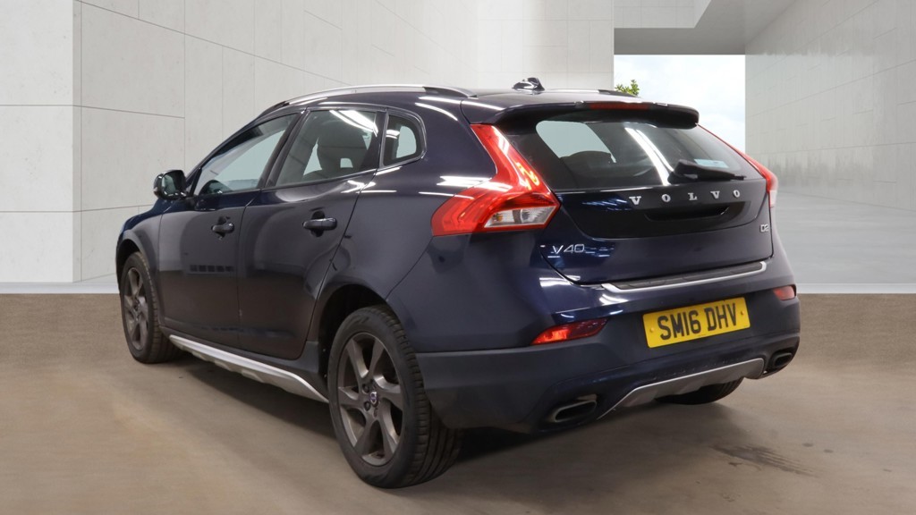 Used Volvo V40 2016 for sale - 78213533: Photo 2
