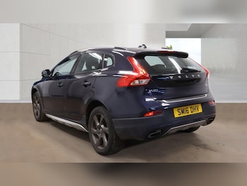Used Volvo V40 Cross Country 2016 for sale - 78213533: Photo