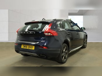Used Volvo V40 Cross Country 2016 for sale - 78213533: Photo