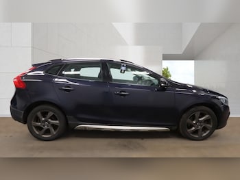 Used Volvo V40 Cross Country 2016 for sale - 78213533: Photo