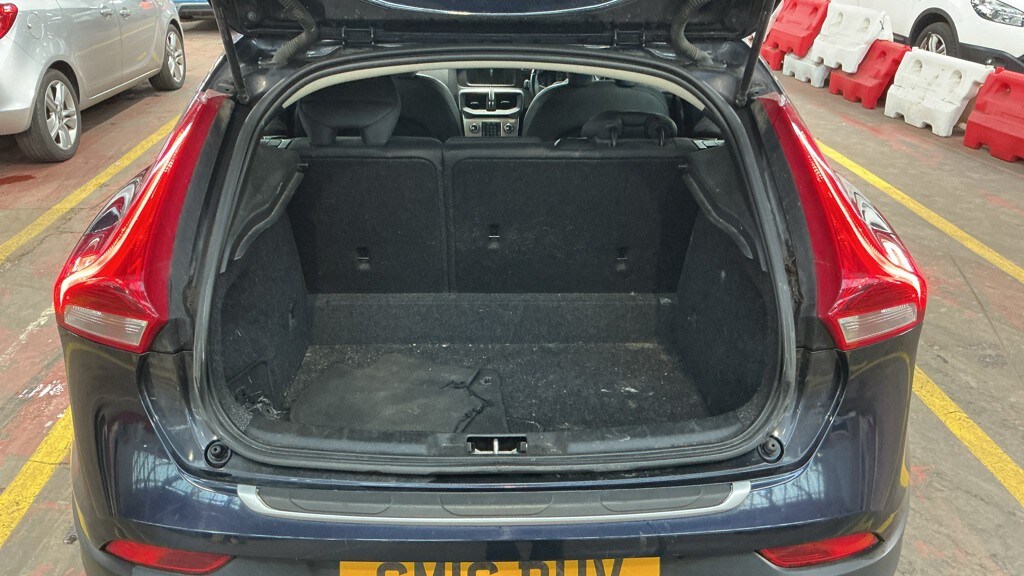 Used Volvo V40 2016 for sale - 78213533: Photo 6