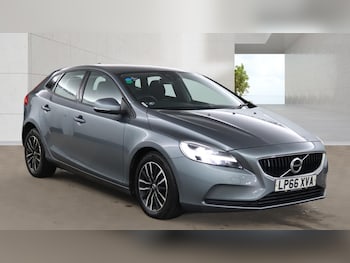 Used Volvo V40 2017 for sale - 78387610: Photo