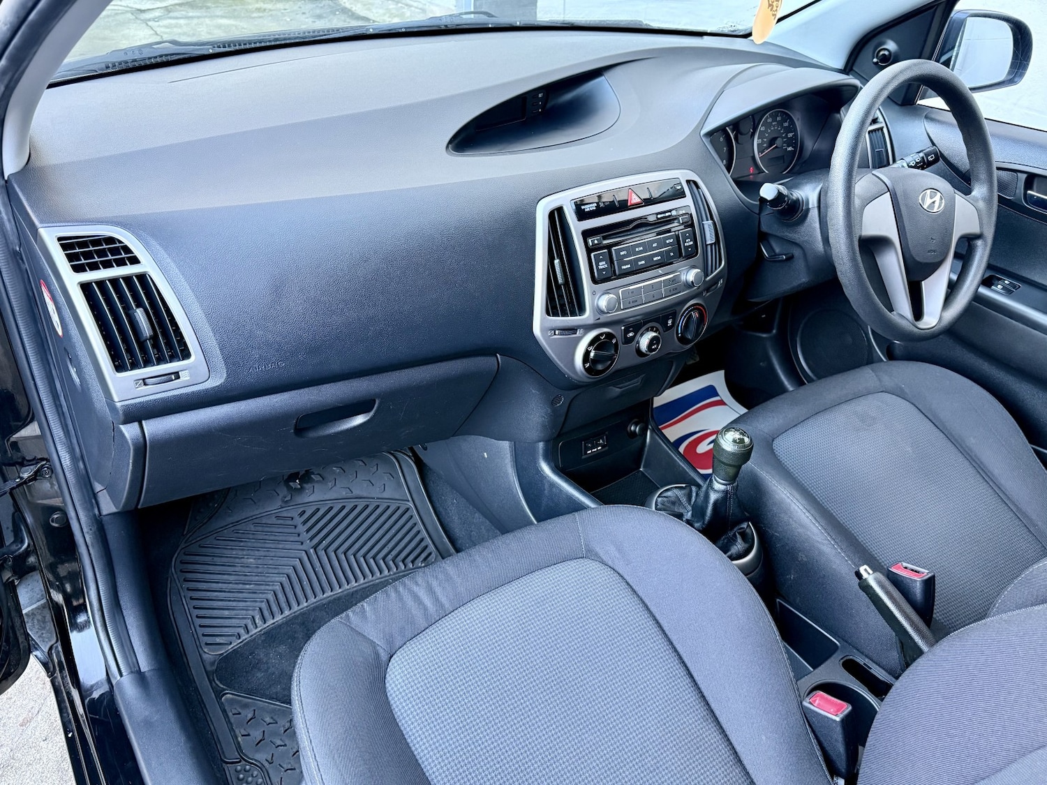 Used Hyundai i20 2015 for sale - 76268542: Photo 16