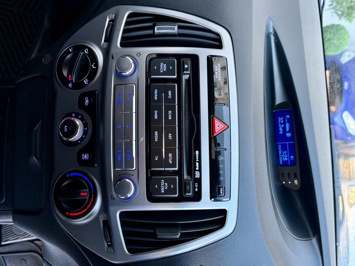 Used Hyundai i20 2015 for sale - 76268542: Photo 19