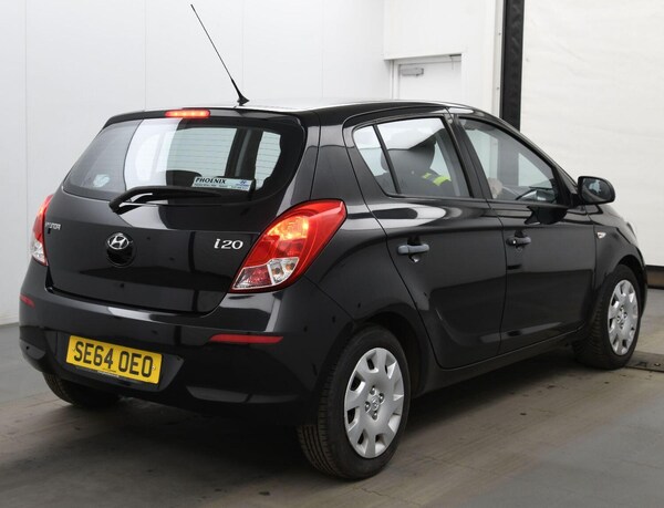 Used Hyundai i20 2015 for sale - 76268542: Photo 4