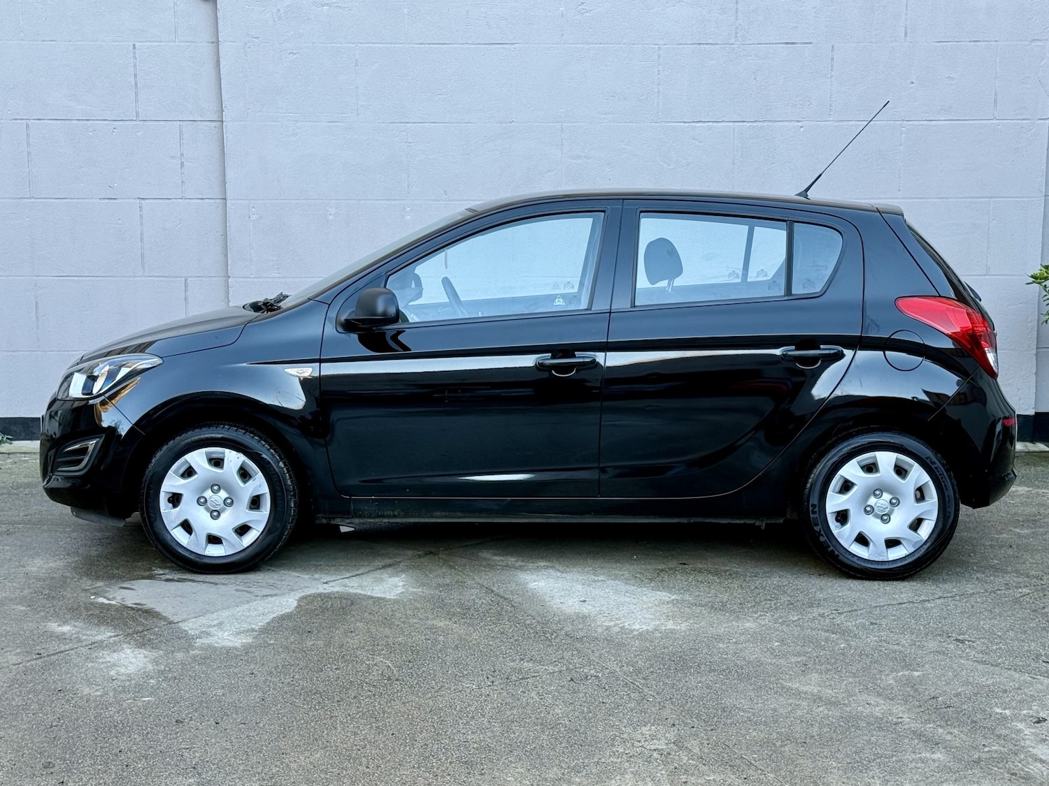 Used Hyundai i20 2015 for sale - 76268542: Photo 6