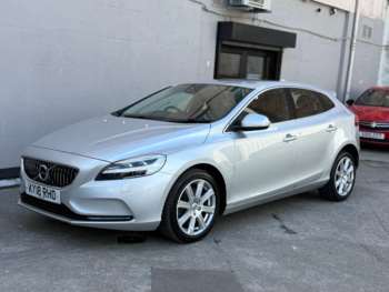 Used Volvo V40 2018 for sale - 74808189: Photo