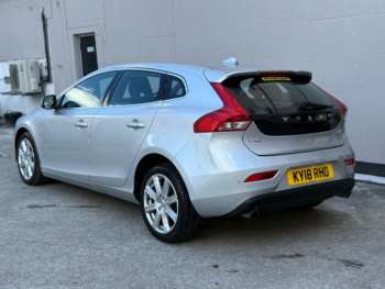 Used Volvo V40 2018 for sale - 74808189: Photo