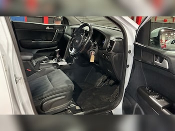 Used Kia Sportage 2018 for sale - 76911047: Photo