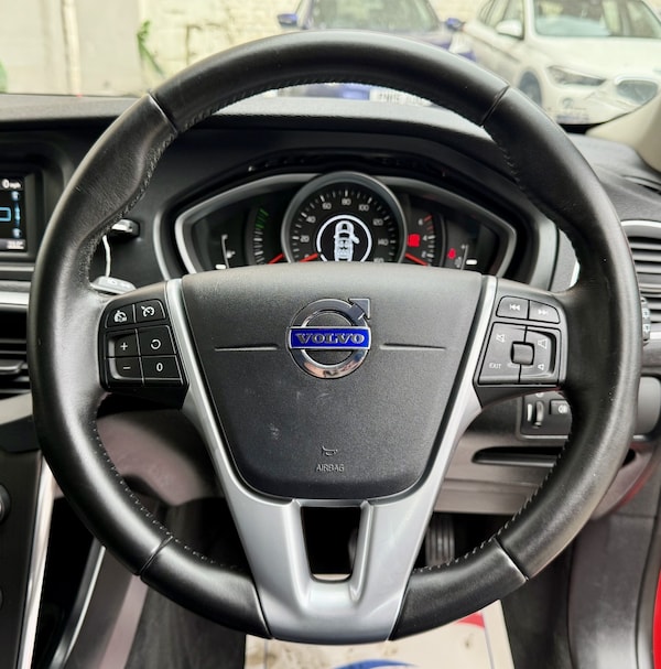 Used Volvo V40 Cross Country 2015 for sale - 76329781: Photo 21