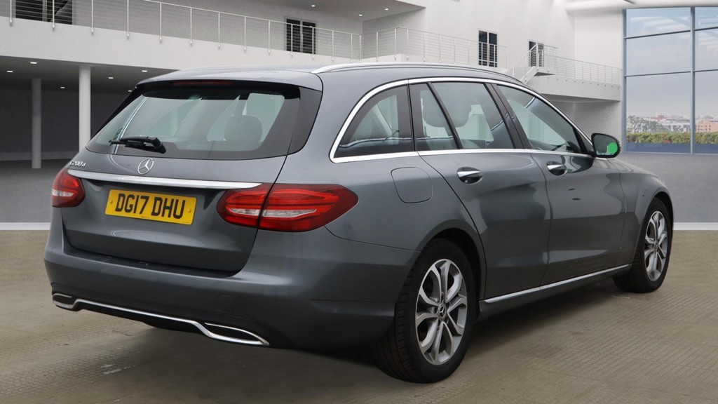 Used Mercedes-Benz C Class 2017 for sale - 77632482: Photo 4