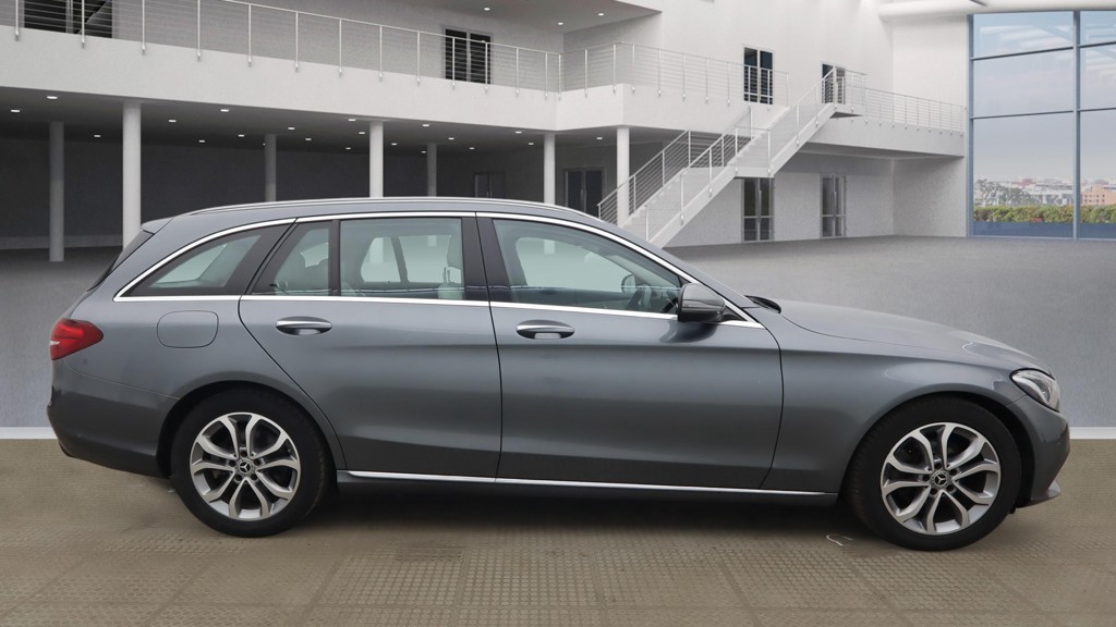 Used Mercedes-Benz C Class 2017 for sale - 77632482: Photo 5