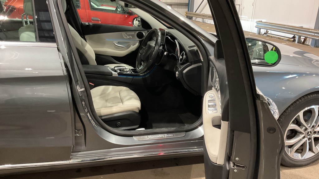 Used Mercedes-Benz C Class 2017 for sale - 77632482: Photo 9