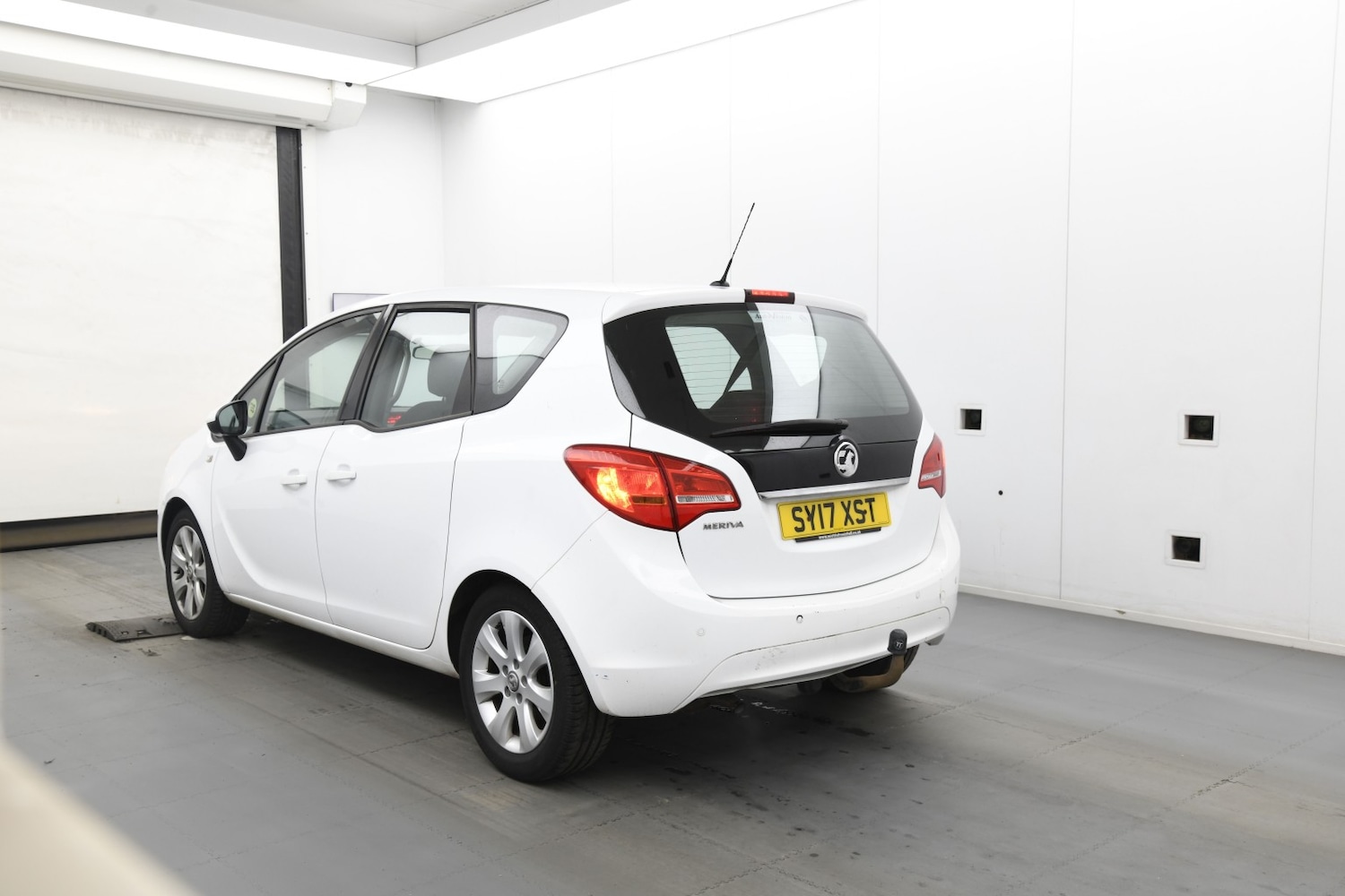 Used Vauxhall Meriva 2017 for sale - 76821562: Photo 2