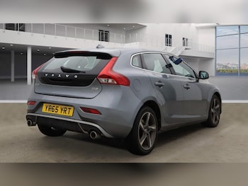 Used Volvo V40 2015 for sale - 75621198: Photo