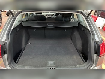 Used Volkswagen Golf 2014 for sale - 77681721: Photo