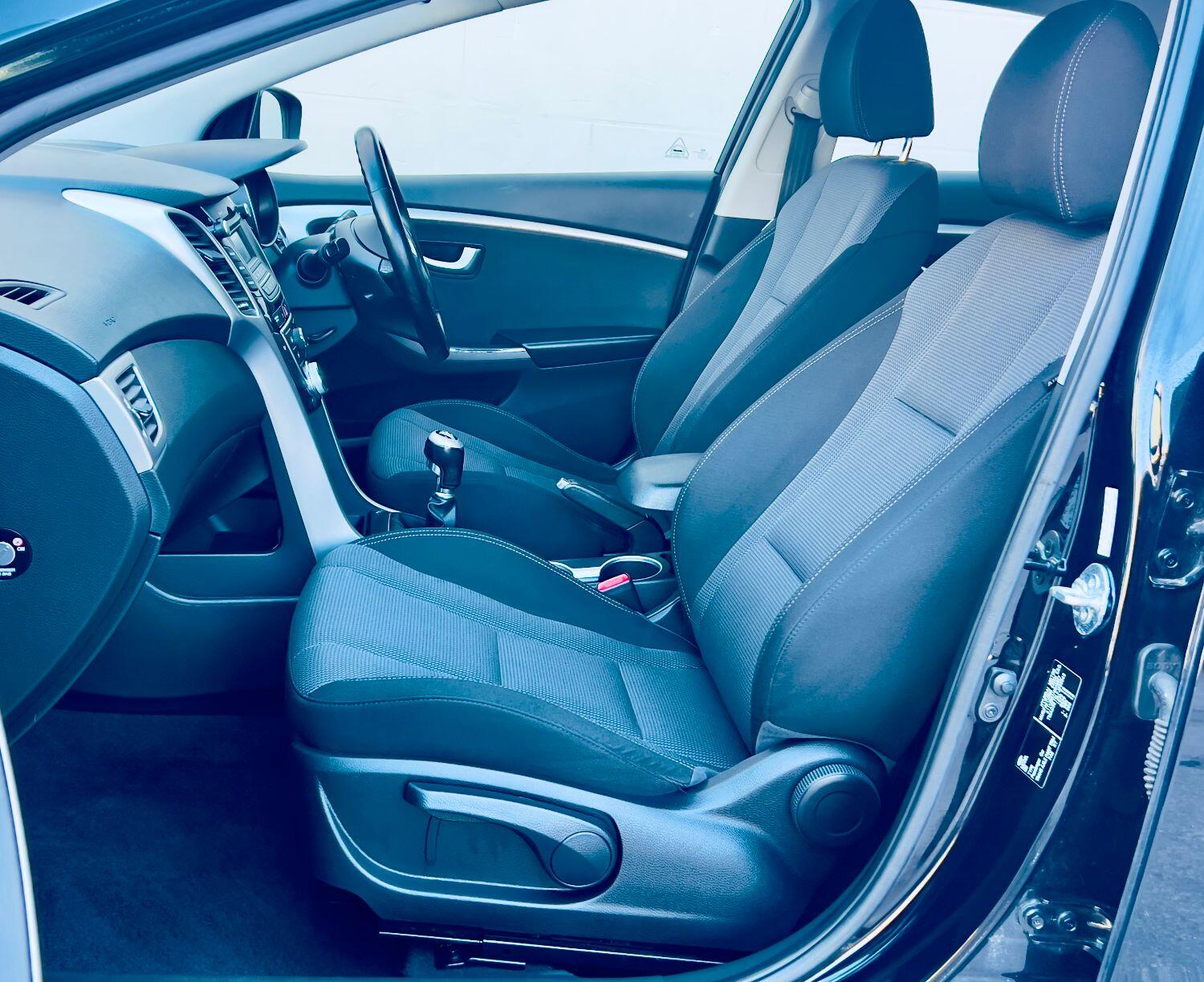 Used Hyundai i30 2015 for sale - 76769235: Photo 11