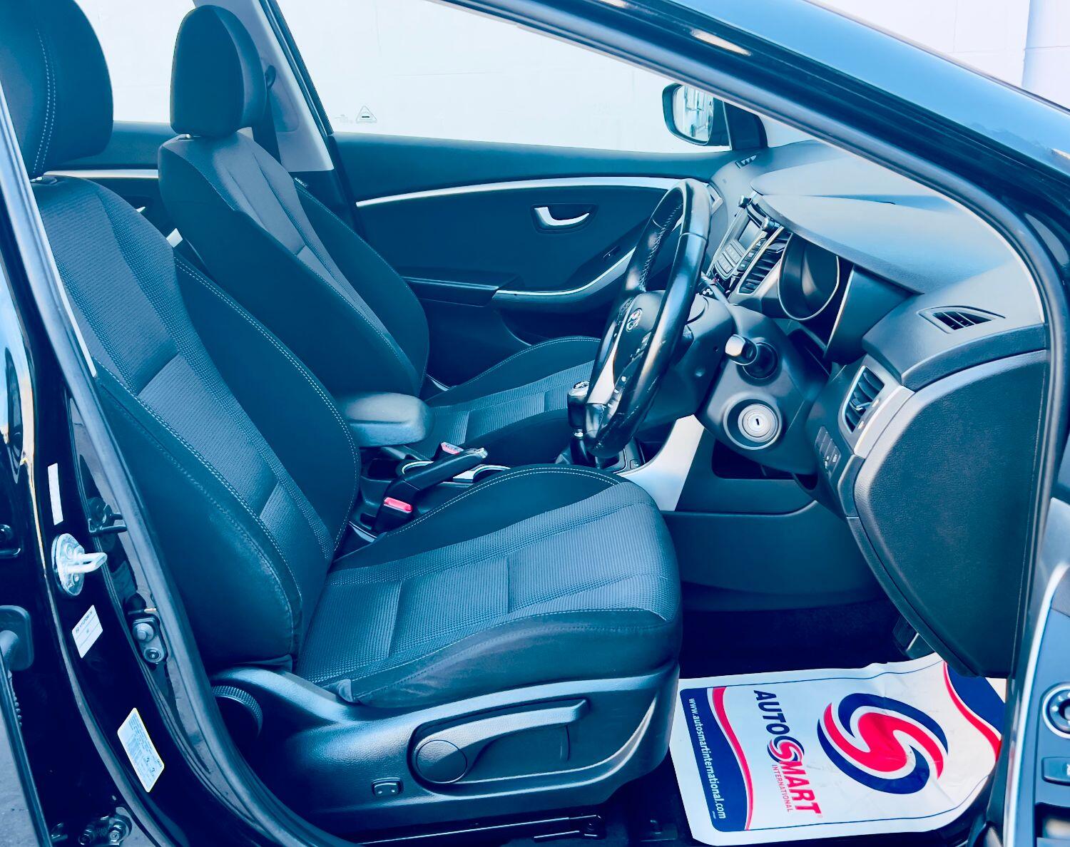 Used Hyundai i30 2015 for sale - 76769235: Photo 13