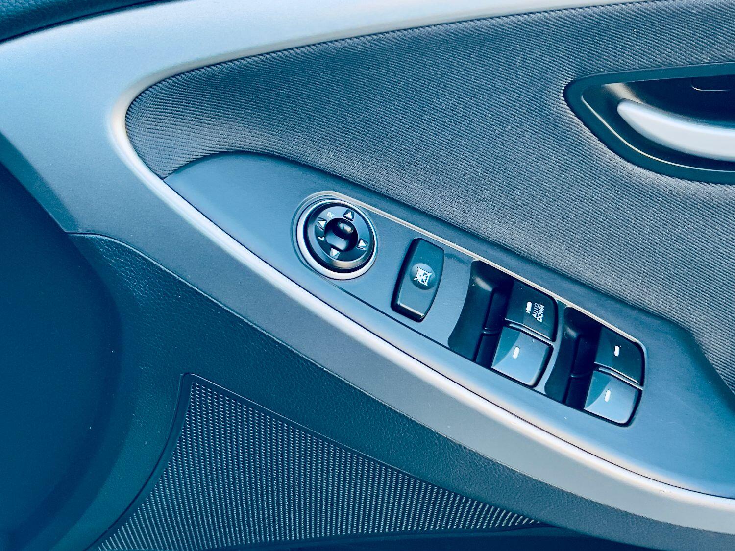 Used Hyundai i30 2015 for sale - 76769235: Photo 23