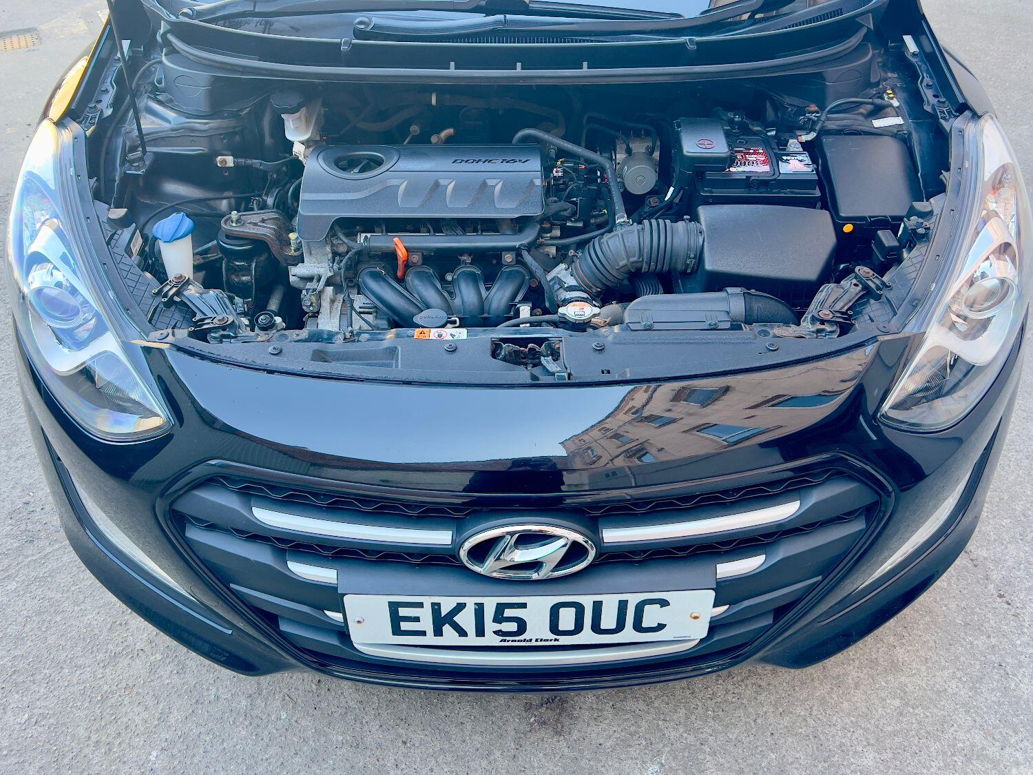 Used Hyundai i30 2015 for sale - 76769235: Photo 9