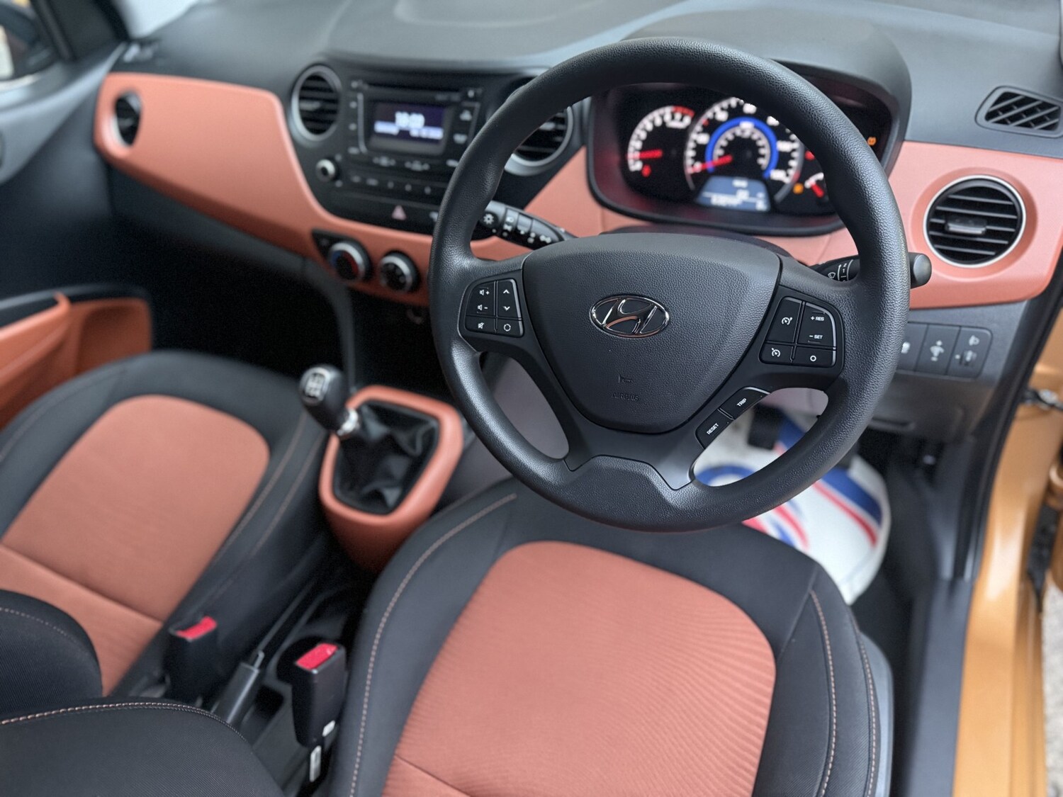 Used Hyundai i10 2015 for sale - 76855368: Photo 17