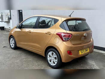Used Hyundai i10 2015 for sale - 76855368: Photo