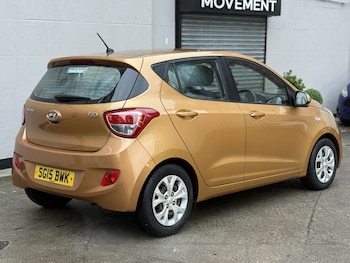 Used Hyundai i10 2015 for sale - 76855368: Photo