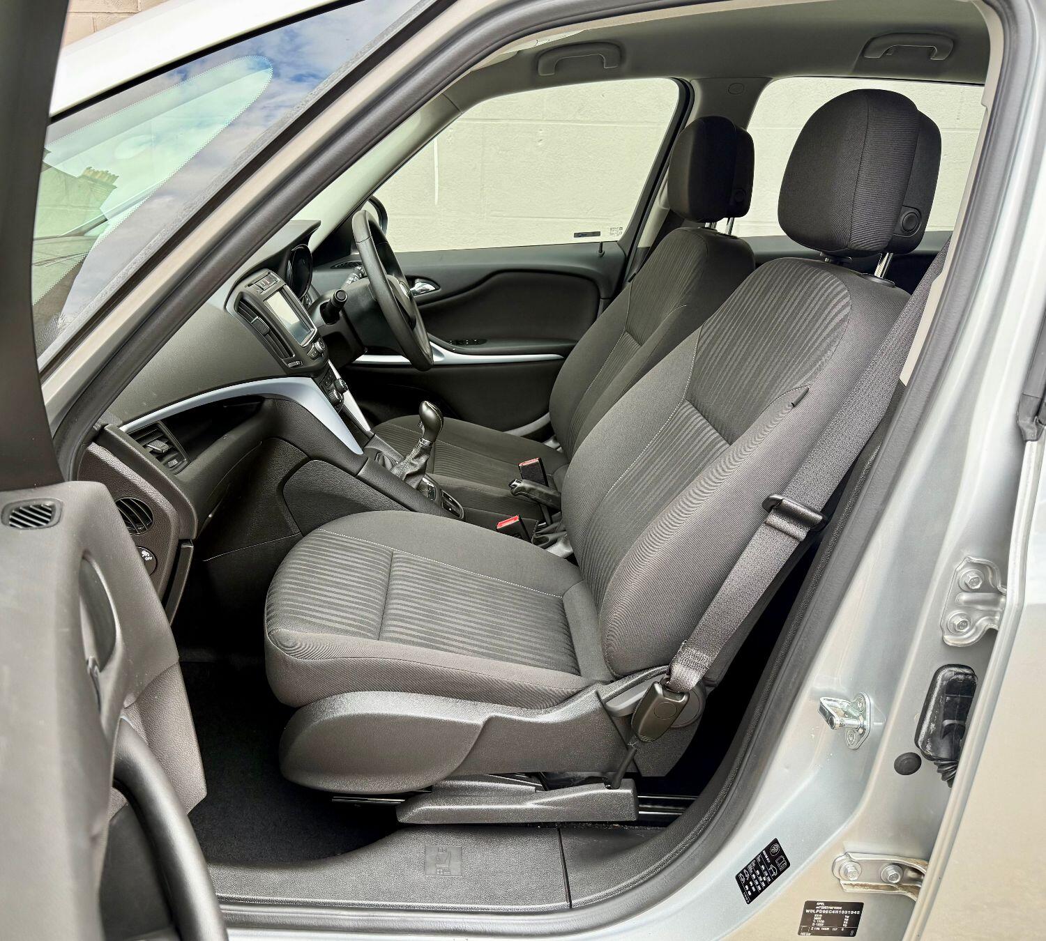 Used Vauxhall Zafira Tourer 2016 for sale - 75913106: Photo 14